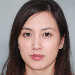 林由香里